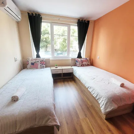 Hostel Roma *
